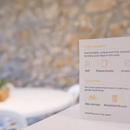 Flateli - Muralla De Apartamento Gerona